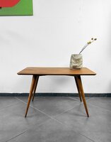 NIEUW . Vintage bijzettafel met schuine pootjes