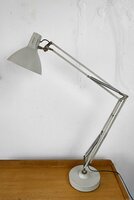 NIEUW . Vintage industri&euml;le Hala bureaulamp 