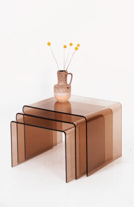VERKOCHT Vintage mimiset/ nesting tables van plexiglas