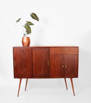 VERKOCHT Vintage highboard op hoge poten