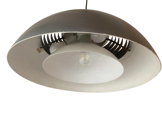 VERKOCHT Vintage hanglamp AJ Royal door Arne Jacobsen voor Louis Poulsen