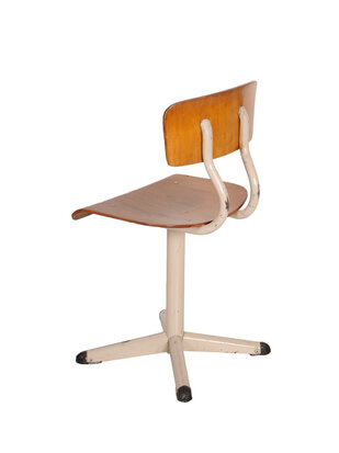 Vintage industriële schoolstoeltjes
