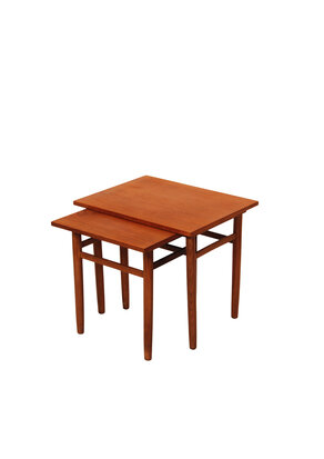 VERKOCHT Vintage teakhouten nesting tables