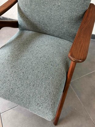 NIEUW Vintage jaren 60 fauteuil opnieuw gestoffeerd