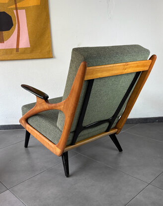 GERESERVEERD . Vintage mid century Atomic fauteuil ontworpen door B. Sprij opnieuw gestoffeerd