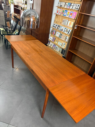 NIEUW Vintage uitschuifbare eettafel van teakhout