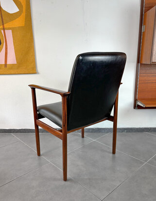 NIEUW . Vintage jaren 60 Fristho Impala stoel met zwart skai
