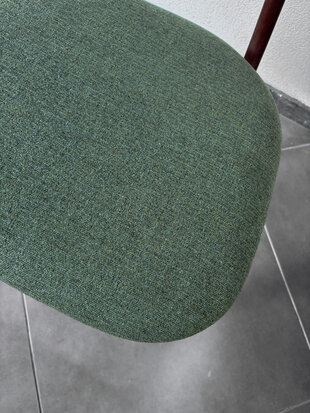 NIEUW . Set van drie vintage Topform eetkamerstoelen opnieuw gestoffeerd