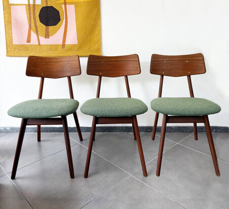 NIEUW . Set van drie vintage Topform eetkamerstoelen opnieuw gestoffeerd