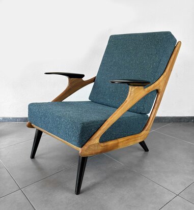 NIEUW . Vintage mid century Atomic fauteuil ontworpen door B. Sprij opnieuw gestoffeerd