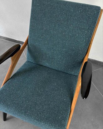 NIEUW . Vintage mid century Atomic fauteuil ontworpen door B. Sprij opnieuw gestoffeerd