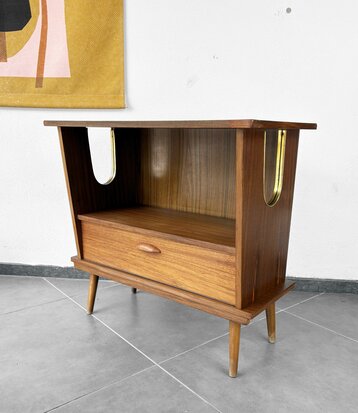 NIEUW . Vintage  jaren 60 kastje van teakhout