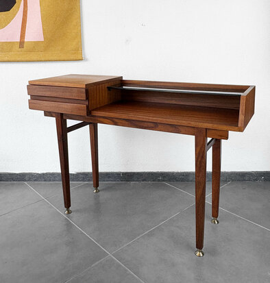 NIEUW . Vintage mid century sidetable kastje