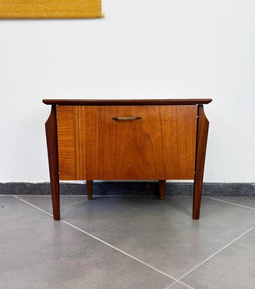 NIEUW . Vintage mid century Louis van Teeffelen nachtkastje 