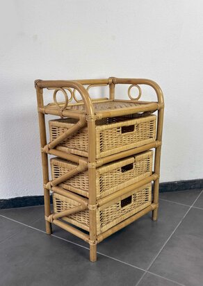 NIEUW . Vintage rotan ladekastje