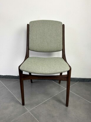 NIEUW . Set van twee vintage Mahjongg stoelen opnieuw gestoffeerd