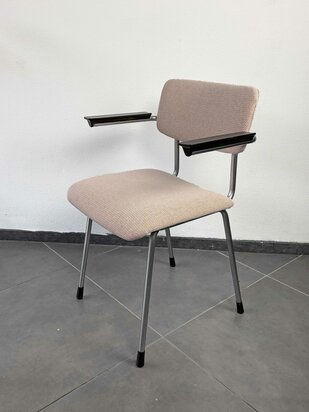 NIEUW . Set Gispen eetkamer stoelen opnieuw gestoffeerd
