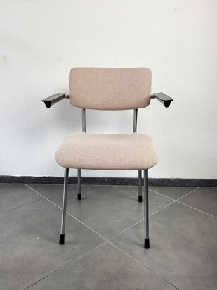 NIEUW . Set Gispen eetkamer stoelen opnieuw gestoffeerd