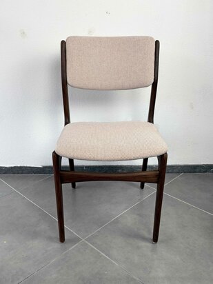 NIEUW . Vintage eetkamerstoel opnieuw gestoffeerd