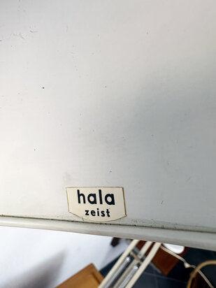 NIEUW . Vintage industri&euml;le Hala bureaulamp 