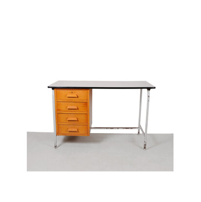 Vintage industrieel bureau