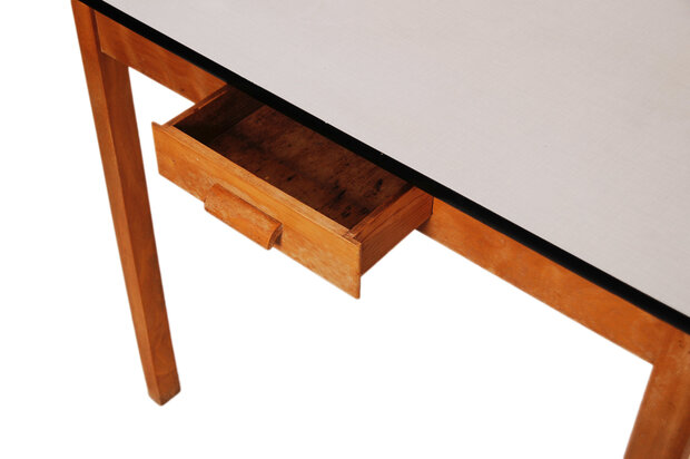 VERKOCHT Vintage houten (werk)tafel et formica blad