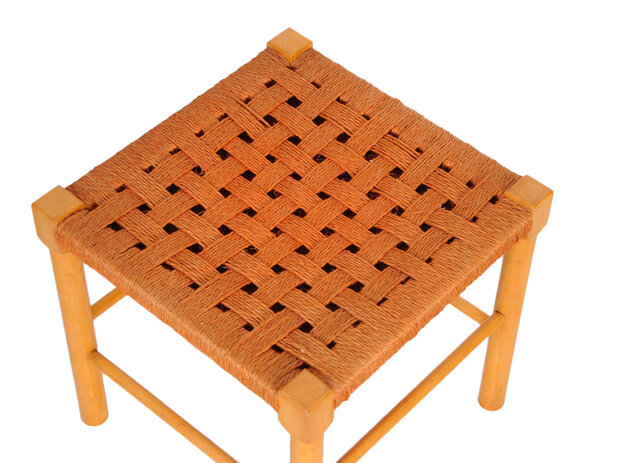 Vintage houten kruk met touw zitting