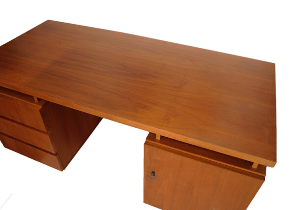 VERKOCHT Vintage jaren 60 bureau