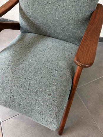 NIEUW Vintage jaren 60 fauteuil opnieuw gestoffeerd