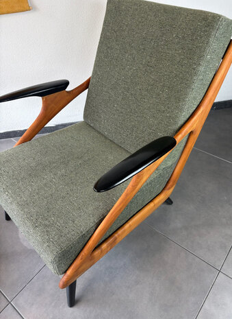 GERESERVEERD . Vintage mid century Atomic fauteuil ontworpen door B. Sprij opnieuw gestoffeerd