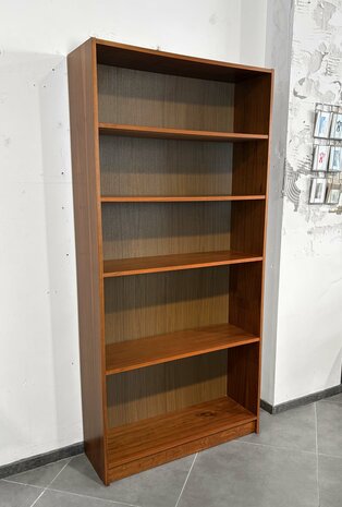 VERKOCHT . Vintage Deens design boekenkast
