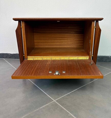 NIEUW . Vintage mid century Louis van Teeffelen nachtkastje 