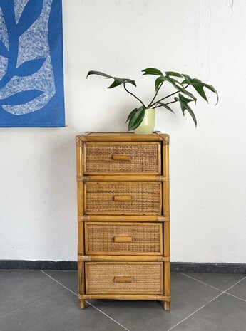 NIEUW . Vintage rotan ladekast