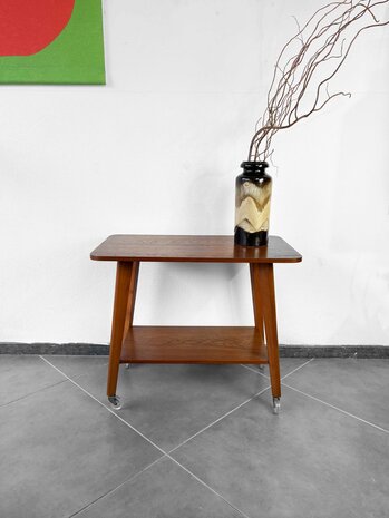 VERKOCHT . Vintage bijzettafel 