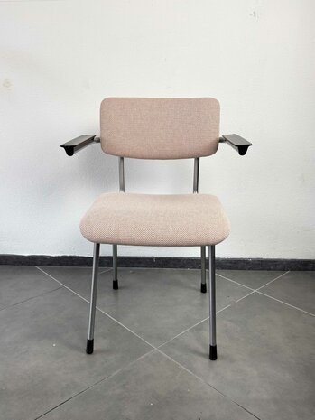 NIEUW . Set Gispen eetkamer stoelen opnieuw gestoffeerd