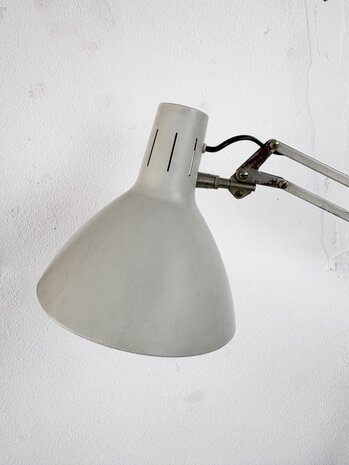 NIEUW . Vintage industri&euml;le Hala bureaulamp 