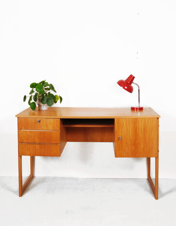 Vintage teakhouten jaren 60 bureau