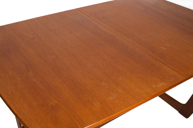 Vintage Portwood Furniture Ltd tafel