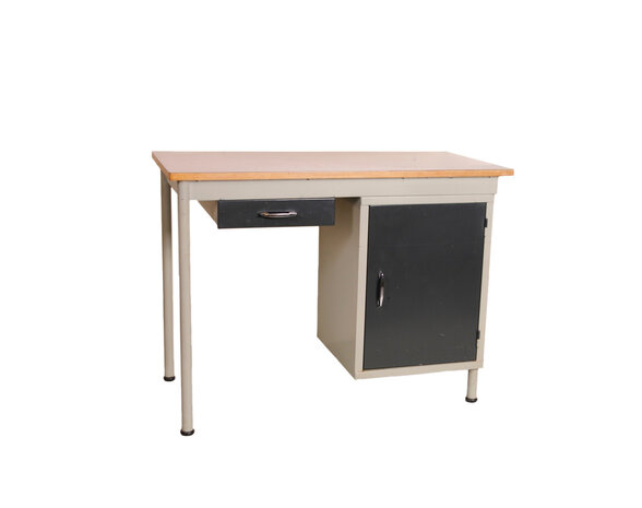 Vintage industrieel metalen bureau