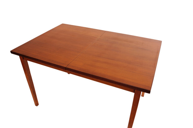 Uitschuifbare vintage tafel