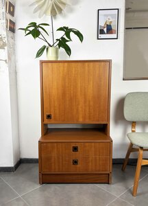 NIEUW . Vintage jaren 60 kast