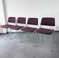 VERKOCHT .  Set van vier Gispen Cordemeyer stoelen opnieuw gestoffeerd