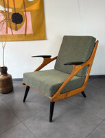 GERESERVEERD . Vintage mid century Atomic fauteuil ontworpen door B. Sprij opnieuw gestoffeerd