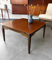 Vintage vierkante salontafel