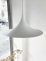 NIEUW . Vintage Lyfa heksenhoed lamp