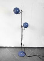 VERKOCHT . Vintage staande lamp met twee bollen